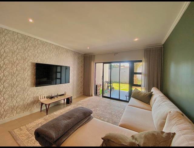 2 BEDROOM PROPERTY TO RENT IN BRYANSTON